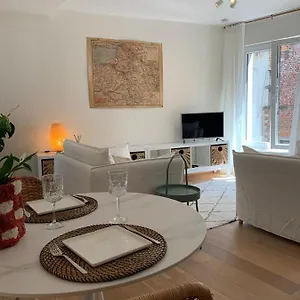 https://elegant-appartement-oude-centrum.hotelsghent.com