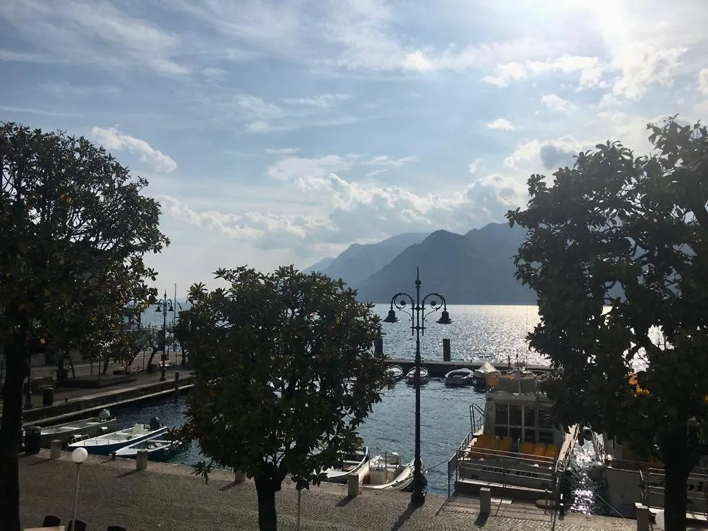 Sonny Apartments Malcesine İtalya